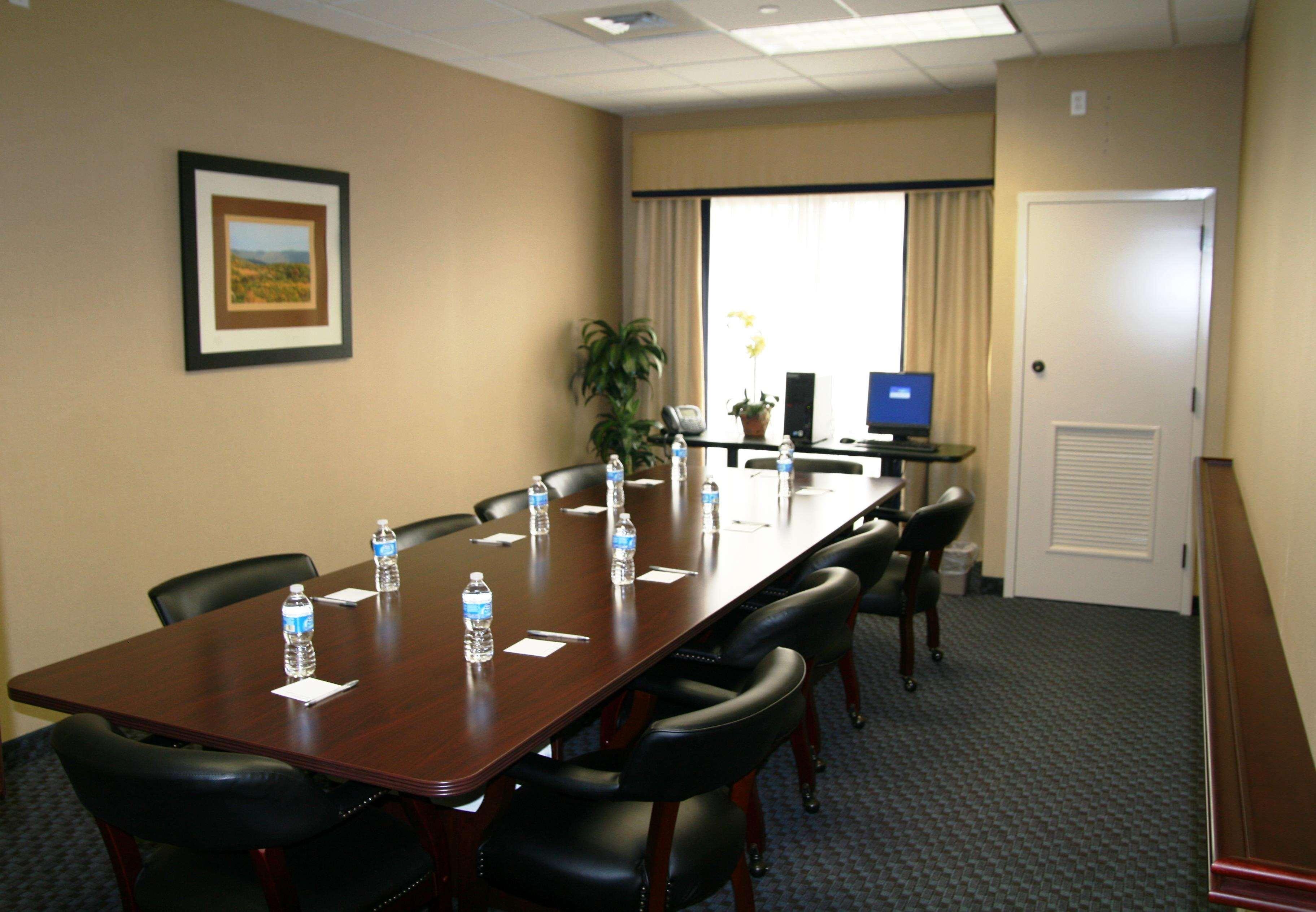Hampton Hotel 3*